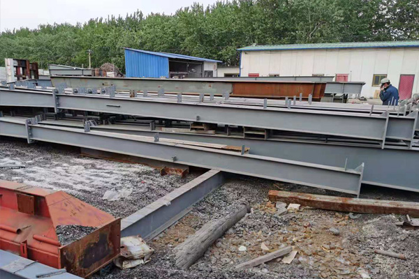 鋼結(jié)構(gòu)預(yù)制機庫